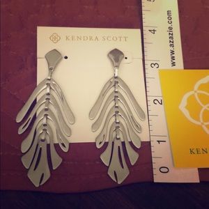 Kendra Scott Luca earrings